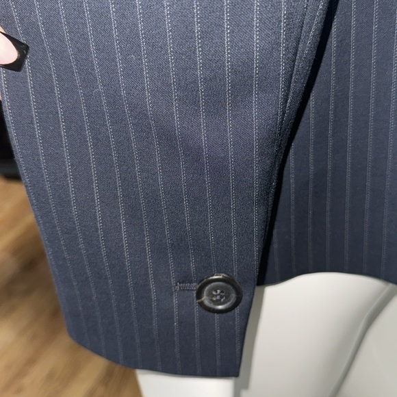Armani Pin striped Blazer, NEW with TAG🔥 - Picture 5 of 10